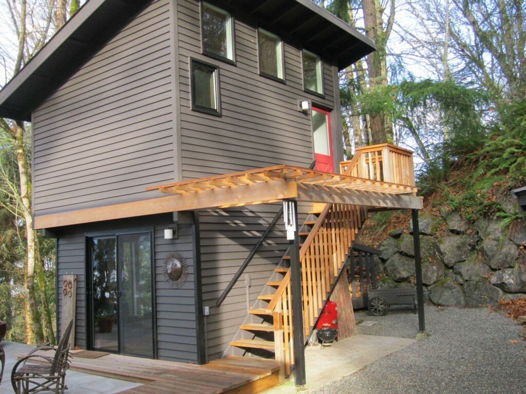 Property Photo:  391 Beach Dr  WA 98376 