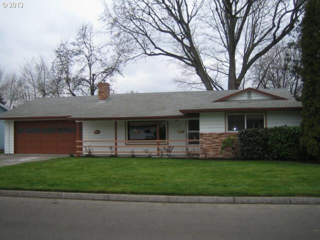 Property Photo: 12720 SW Camelia St OR 97005