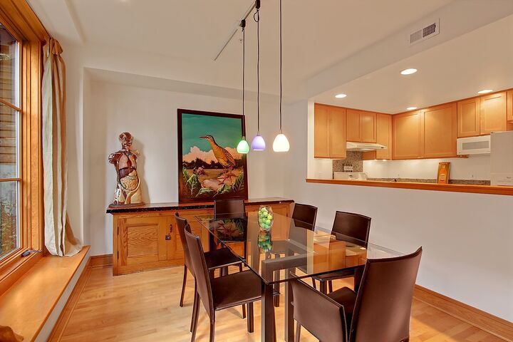 Property Photo: 3824 Evanston Ave N 2 WA 98103