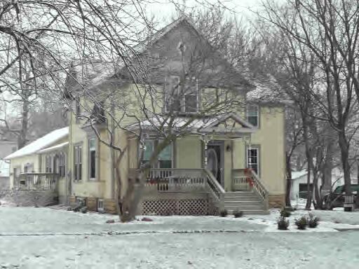 Property Photo: 215 E 6th IL 60927