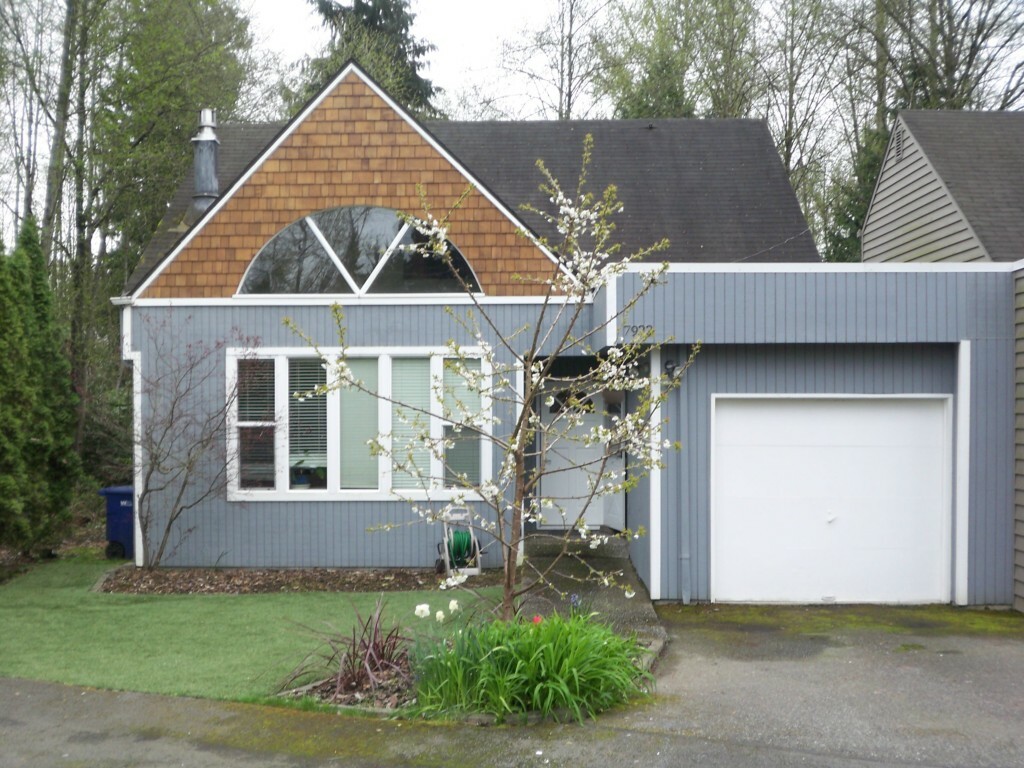 Property Photo:  7922 140th Place NE  WA 98052 