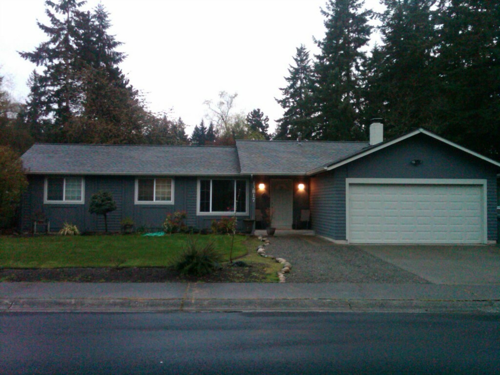 Property Photo:  13817 SE 161st Place  WA 98058 