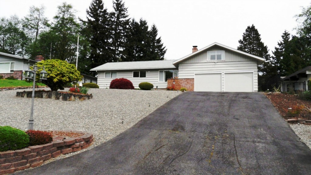 Property Photo:  2814 McClain Ave  WA 98310 