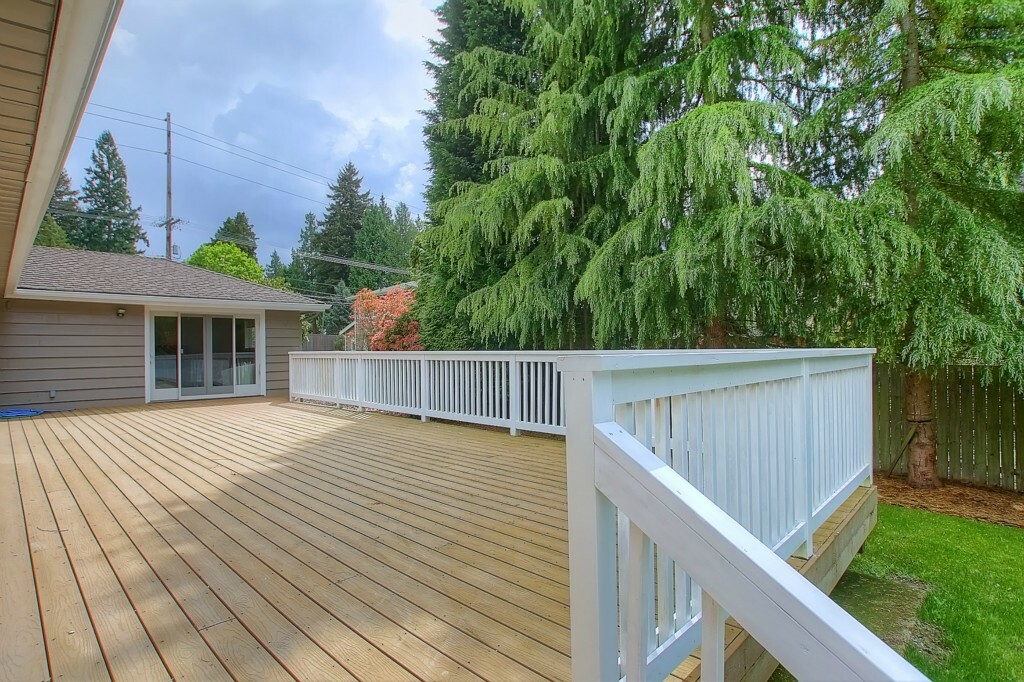 Property Photo:  10645 NE 116th St  WA 98034 