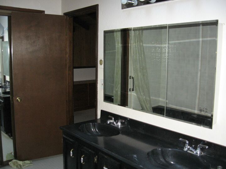 Property Photo:  4000 NE Derek Dr  WA 98311 