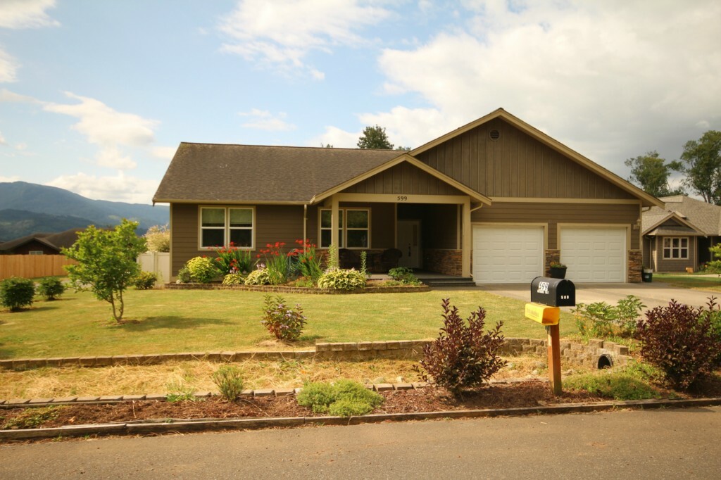 Property Photo:  599 Arthurs Wy  WA 98295 