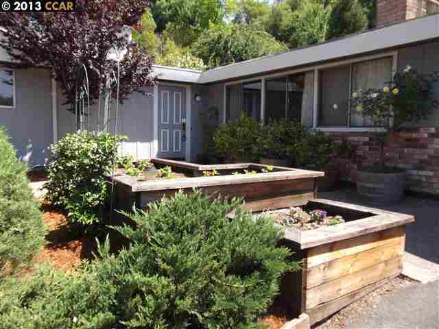 Property Photo:  1062 Sierra Vista Way  CA 94549-3127 