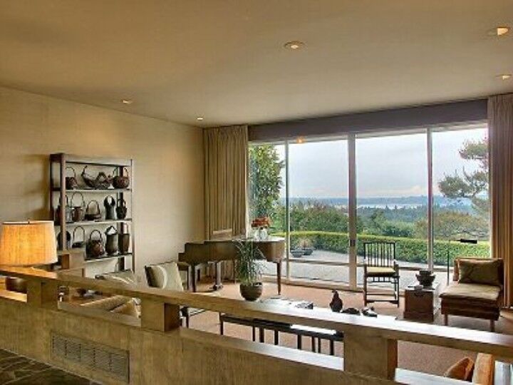 Property Photo: 8962 NE 14th St WA 98004