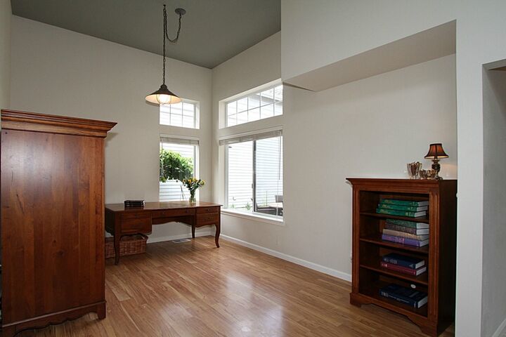 Property Photo: 25736 SE 36th Place WA 98029