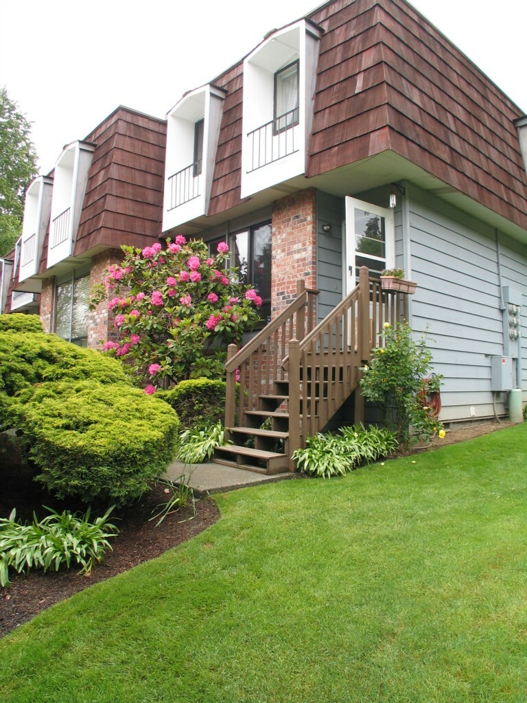 Property Photo:  5311 188 St SW A6  WA 98037 