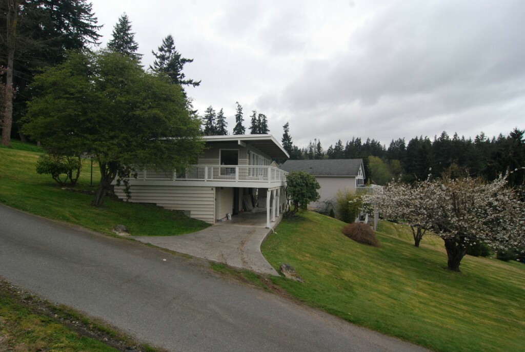 Property Photo:  1250 Holloway Lane  WA 98282 