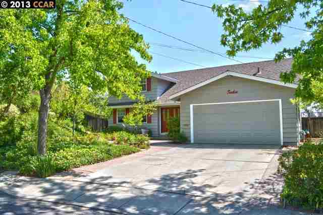 Property Photo:  12 Holmsund Ct  CA 94523-1715 