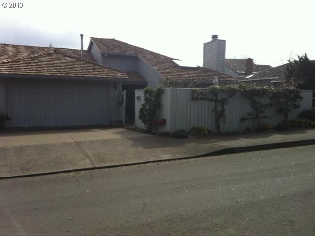 Property Photo:  