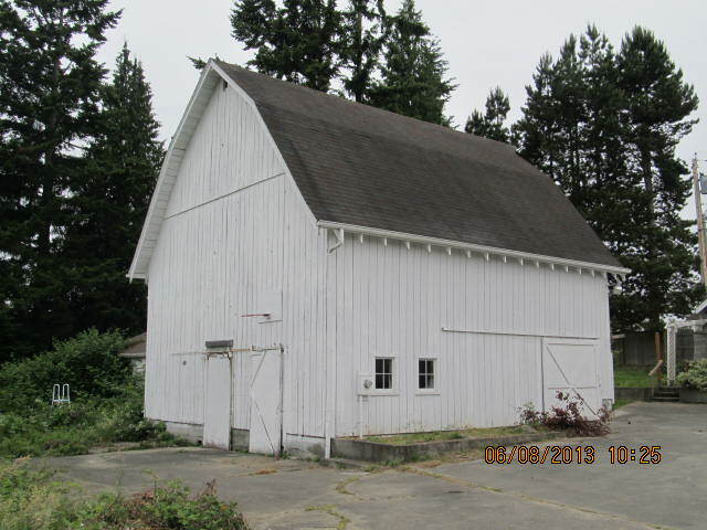 Property Photo: 11225 13th St E WA 98372