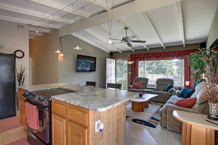 Property Photo: 11025 26th Ave S WA 98168