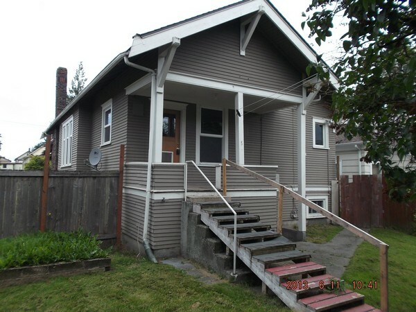 Property Photo:  1913 Rockefeller Ave  WA 98201 