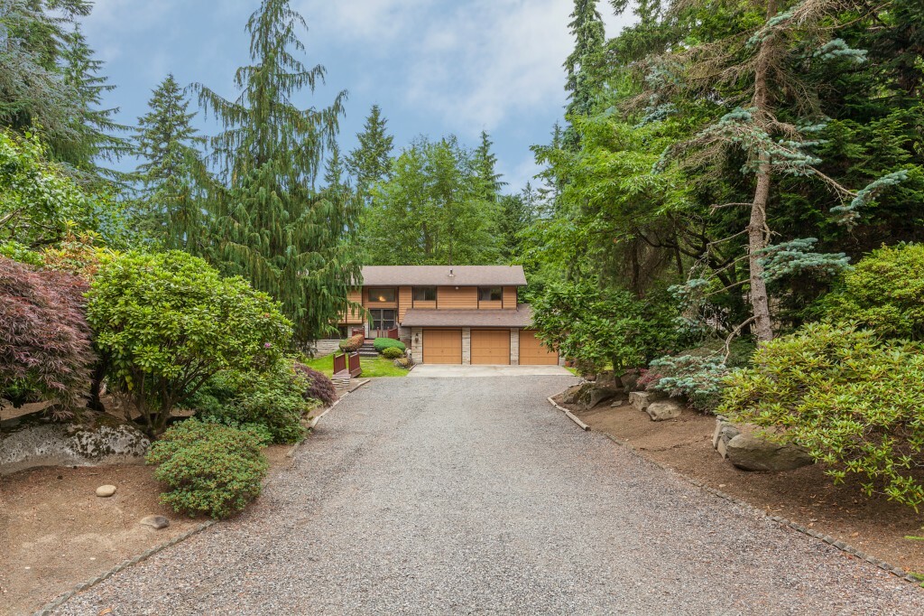 Property Photo:  20420 14th Ave W  WA 98036 