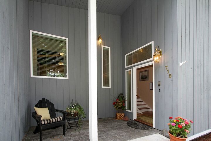 Property Photo: 712 42nd Ave NW WA 98335