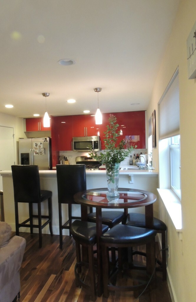 Property Photo: 1911 N 35th St A WA 98103