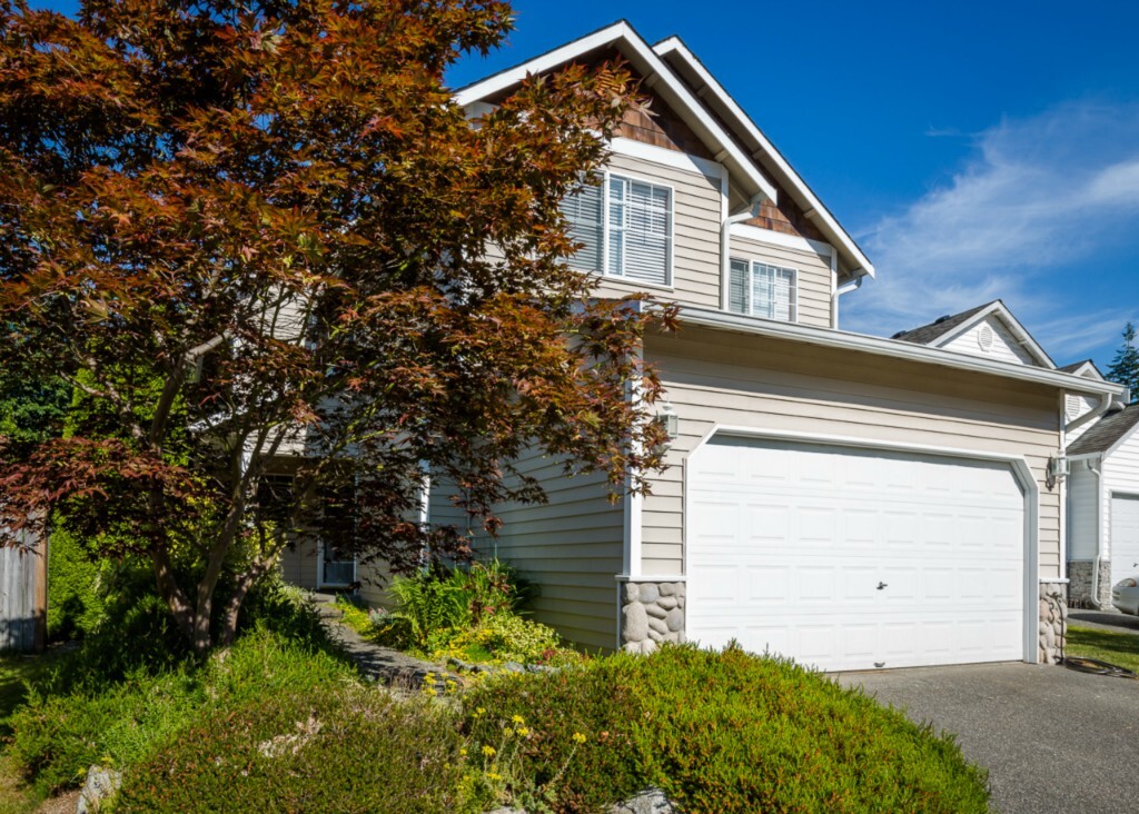Property Photo:  627 125th Ave NE  WA 98258 