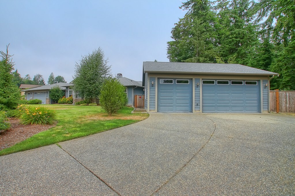 Property Photo:  7725 213th Ave SE  WA 98290 