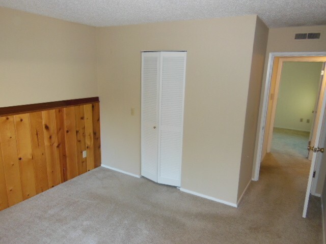 Property Photo:  1613 37th Wy SE  WA 98002 