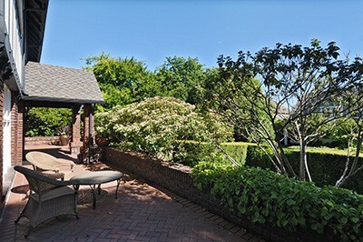 Property Photo: 524 W Highland Drive WA 98119