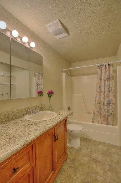 Property Photo: 33407 26th Ave SW WA 98023