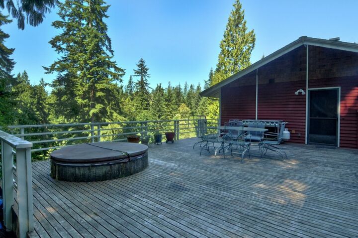 Property Photo:  4605 252nd Ave SE  WA 98029 