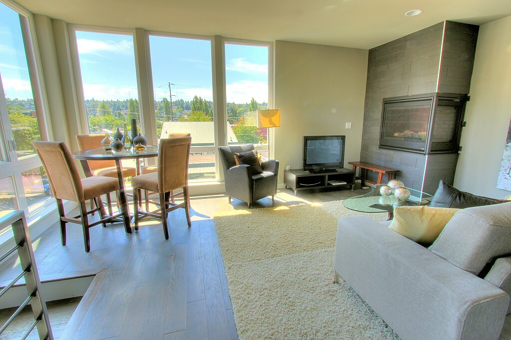 Property Photo:  3617C 1st Ave NW  WA 98103 