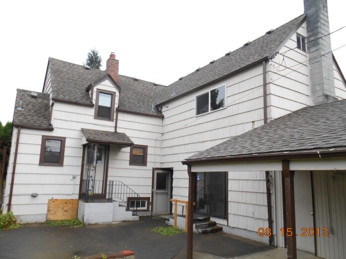 Property Photo:  108 F St SE  WA 98002 