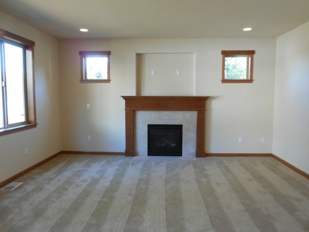 Property Photo:  1342 N 178th St  WA 98133 