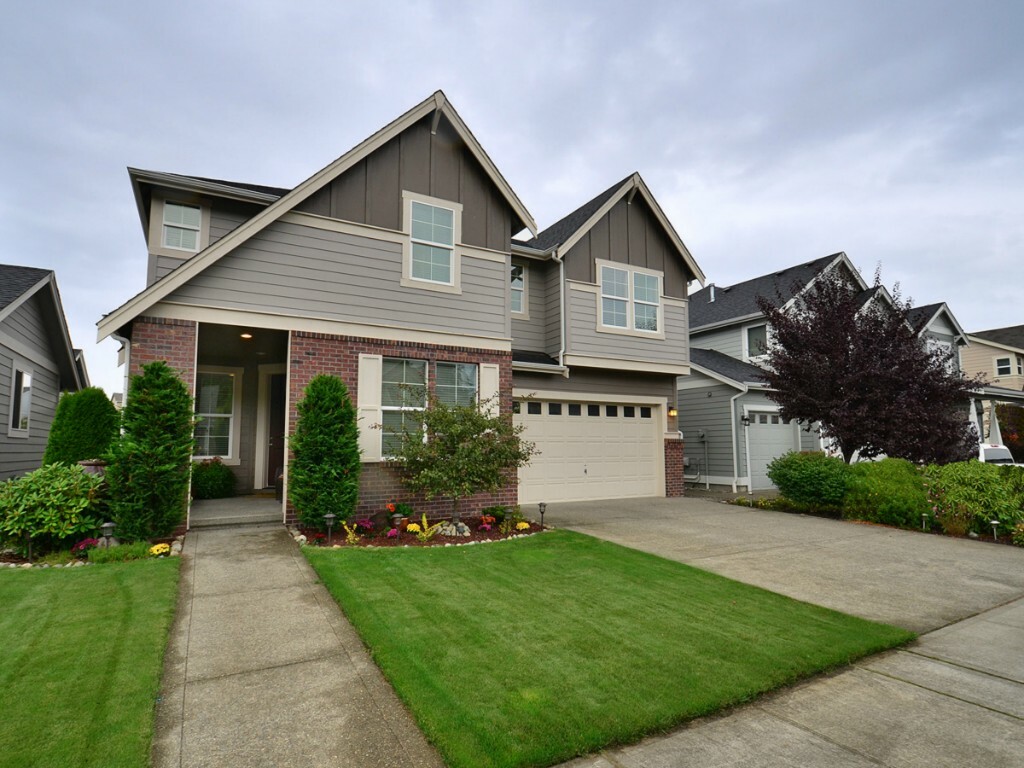 Property Photo:  17913 122nd St Ct E  WA 98391 