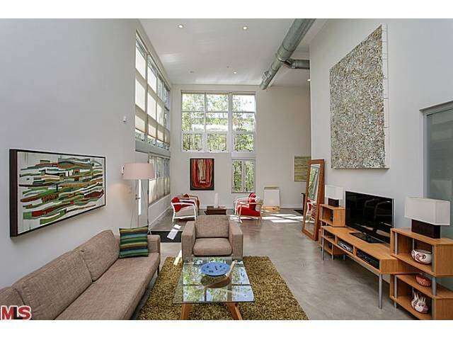 Property Photo:  1037 N Laurel Ave 8B  CA 90046 