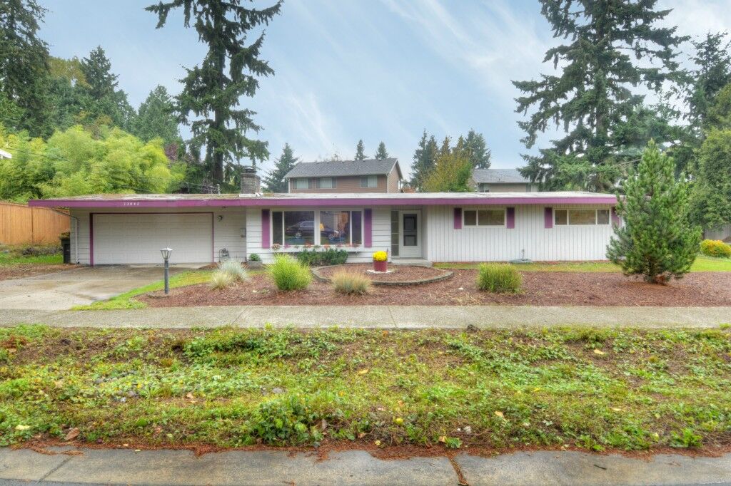 Property Photo: 13042 NE 73rd Street WA 98033