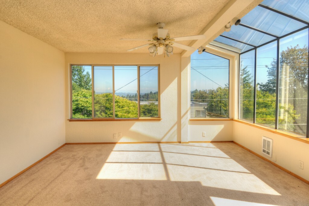 Property Photo: 305 25th Ave E WA 98112