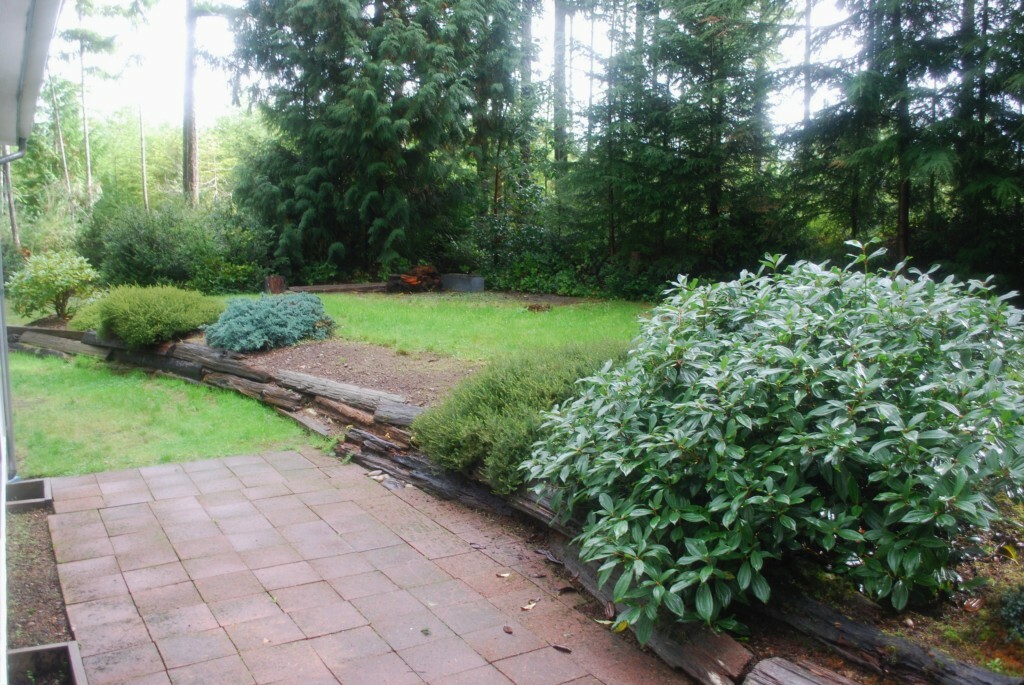 Property Photo:  820 E Olde Lyme Rd  WA 98584 