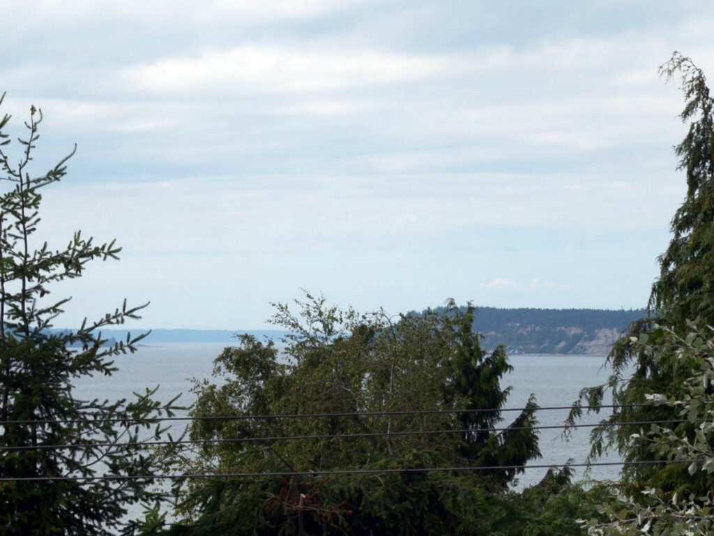 Property Photo: 1404 W Mukilteo Blvd WA 98203