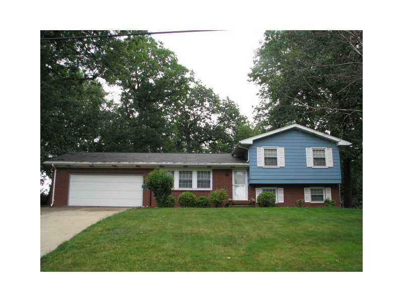 Property Photo:  113 Truman Drive  PA 15061 