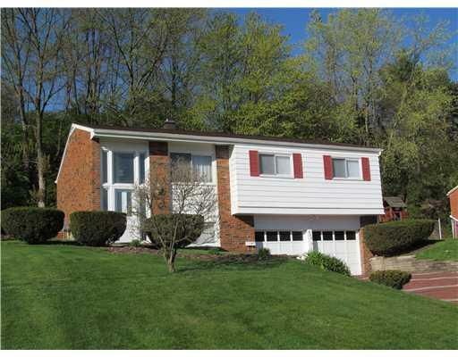 Property Photo:  330 Yarrow Lane  PA 15236 