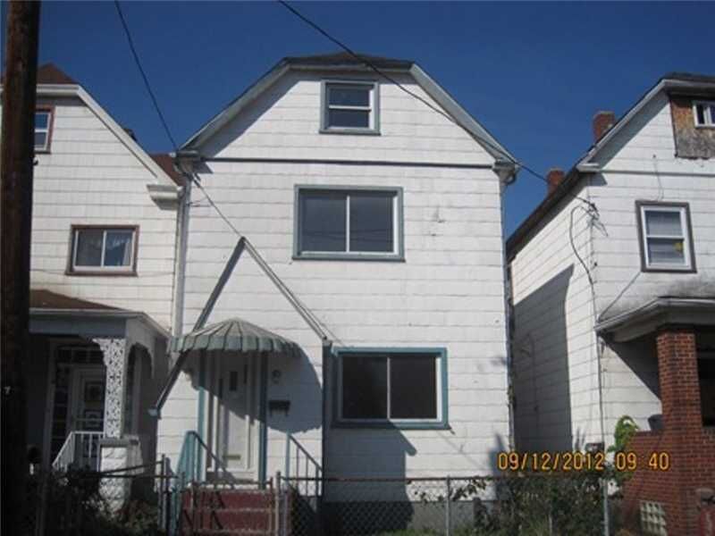 Property Photo:  1421 4th Ave  PA 15068 