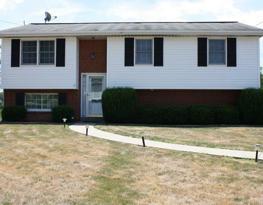 Property Photo:  261 Vista Drive  PA 15613 