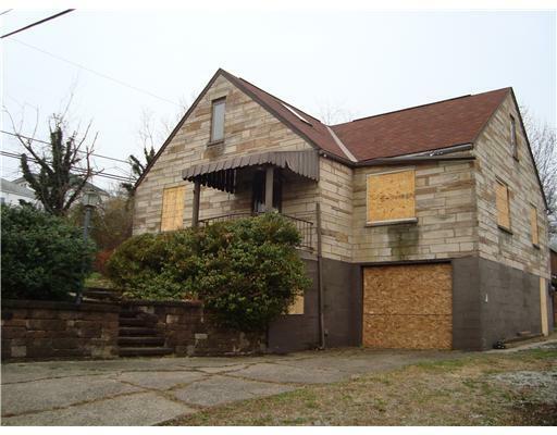 Property Photo:  4 E Franklin  PA 15642 