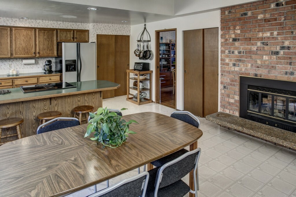 Property Photo:  23701 107th Place W  WA 98020 