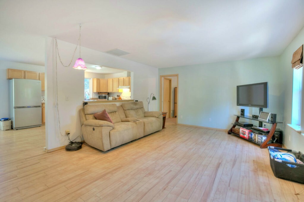 Property Photo:  24227 Meridian Ave S  WA 98021 