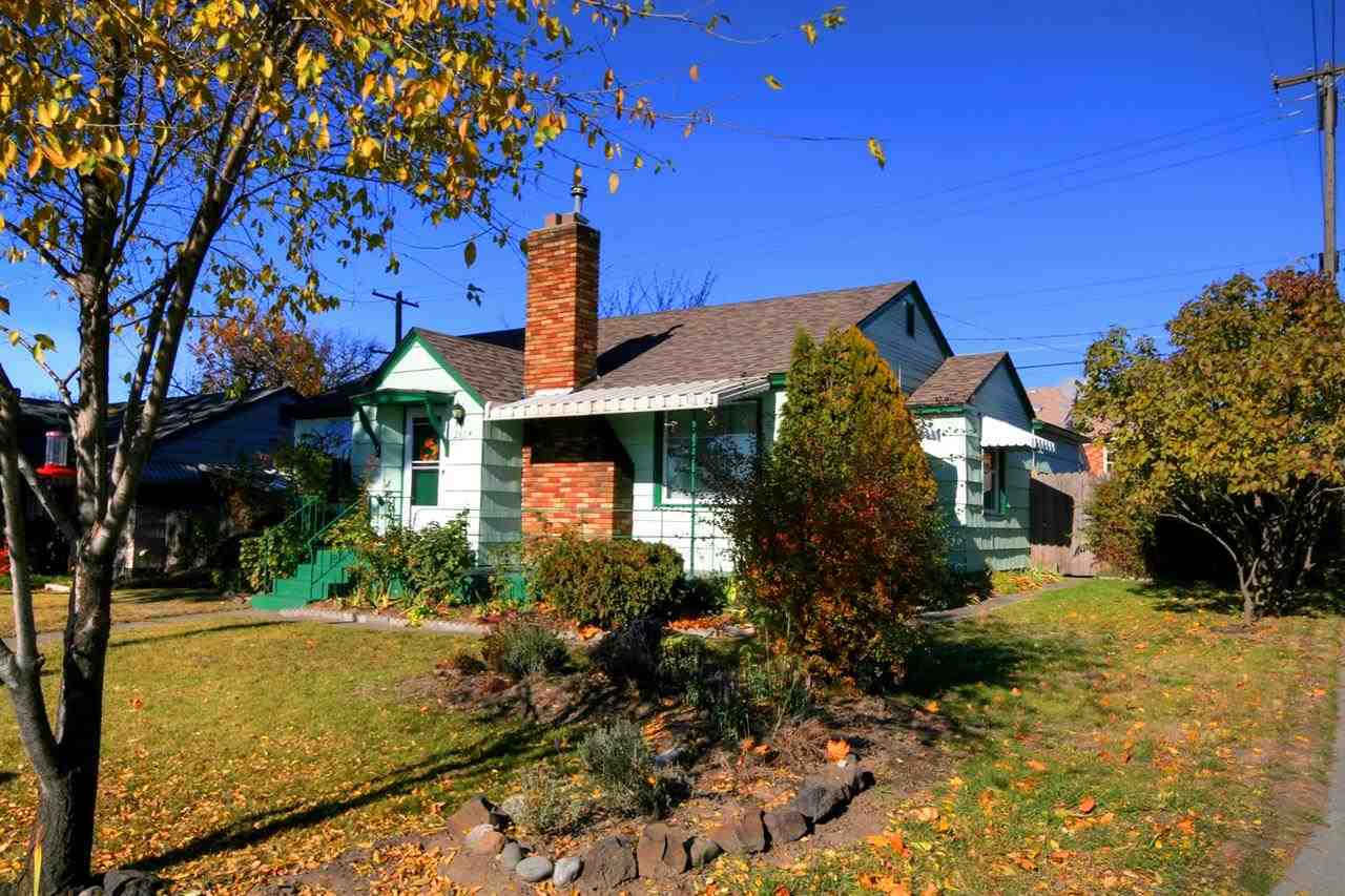 Property Photo: 2604 W Lacrosse Ave WA 99205