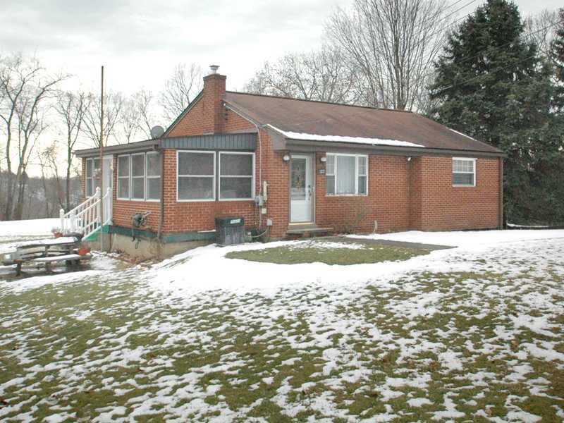 Property Photo: 322 Knollview PA 15239