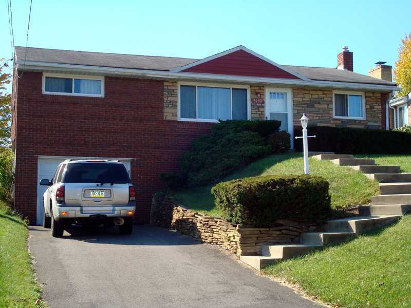 Property Photo:  5152 Leona Drive  PA 15227 