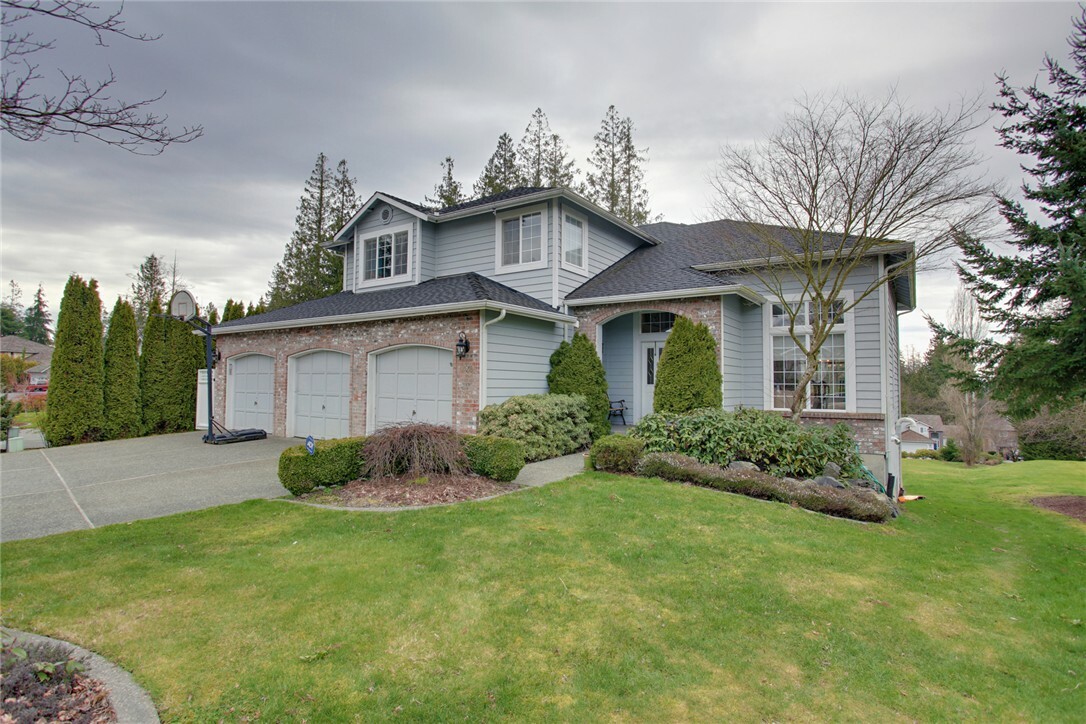 Property Photo:  18016 Cambridge Dr  WA 98223 