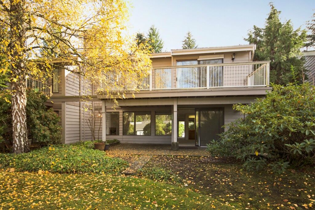 Property Photo: 15000 Village Green Dr 8 WA 98012